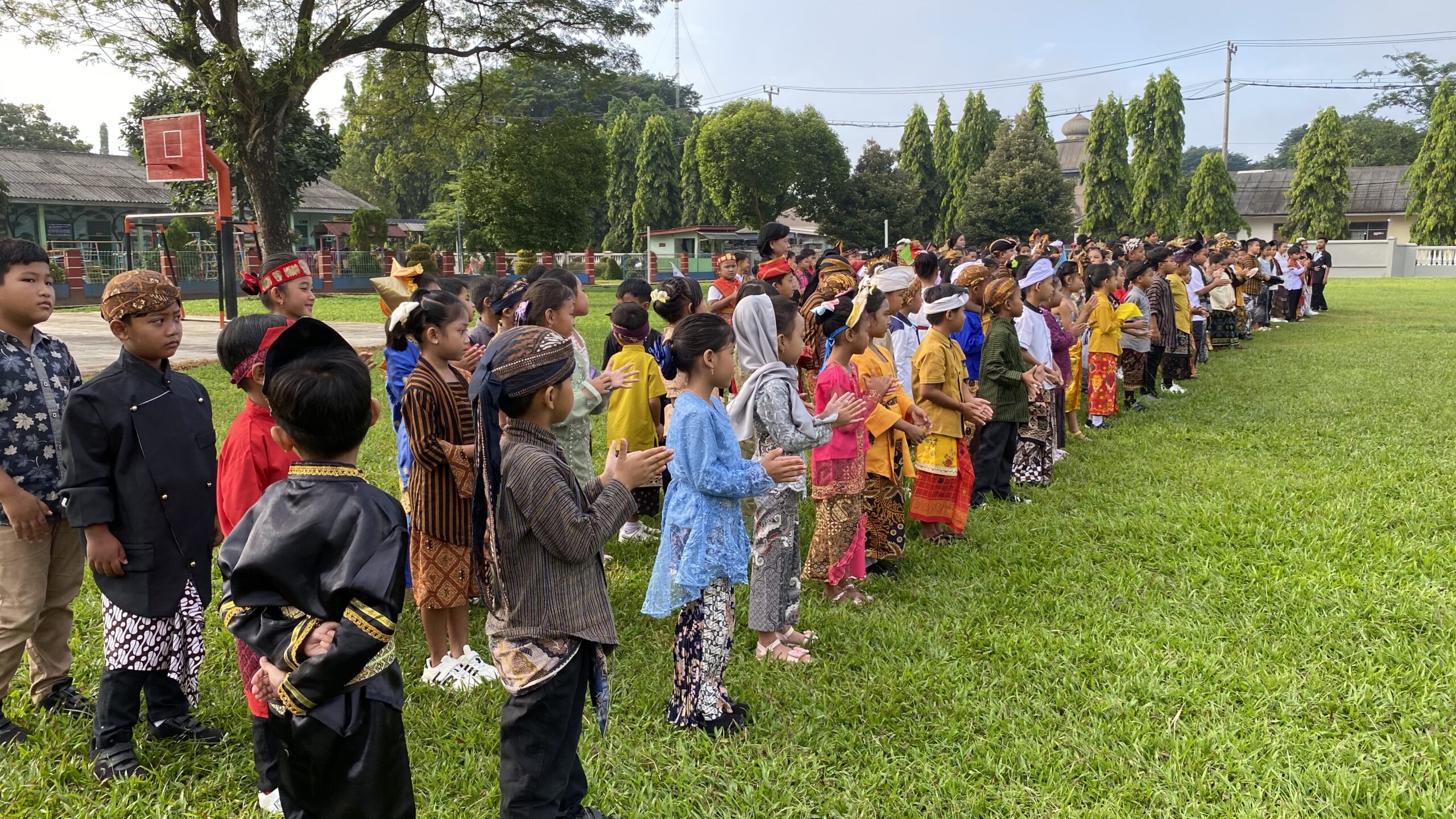 Perayaan Hari Kartini, Galungan, dan Paskah di SD Xaverius Terbanggi Besar
